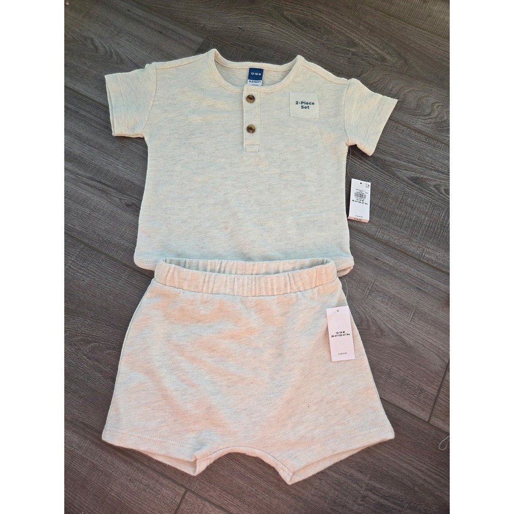 Old navy baby boy outfit 12-18 mos